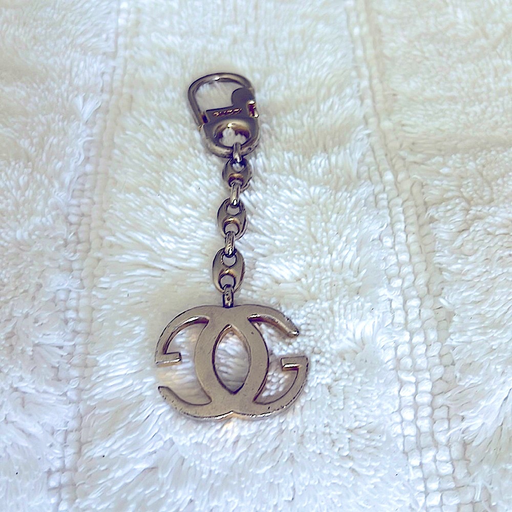 💯AuthenticVTG GucciSilverKeychain. Gucci&Italy inscribed.Unisex.Good Condition.